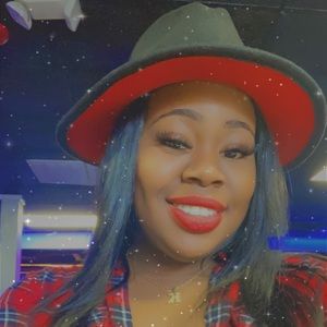 Meet your Posher, Zaneta